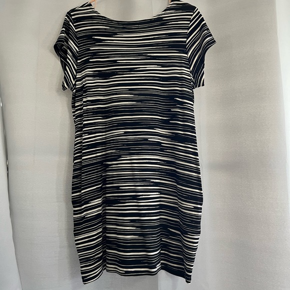 Ava Sky Dress Kylie - Picture 2 of 2